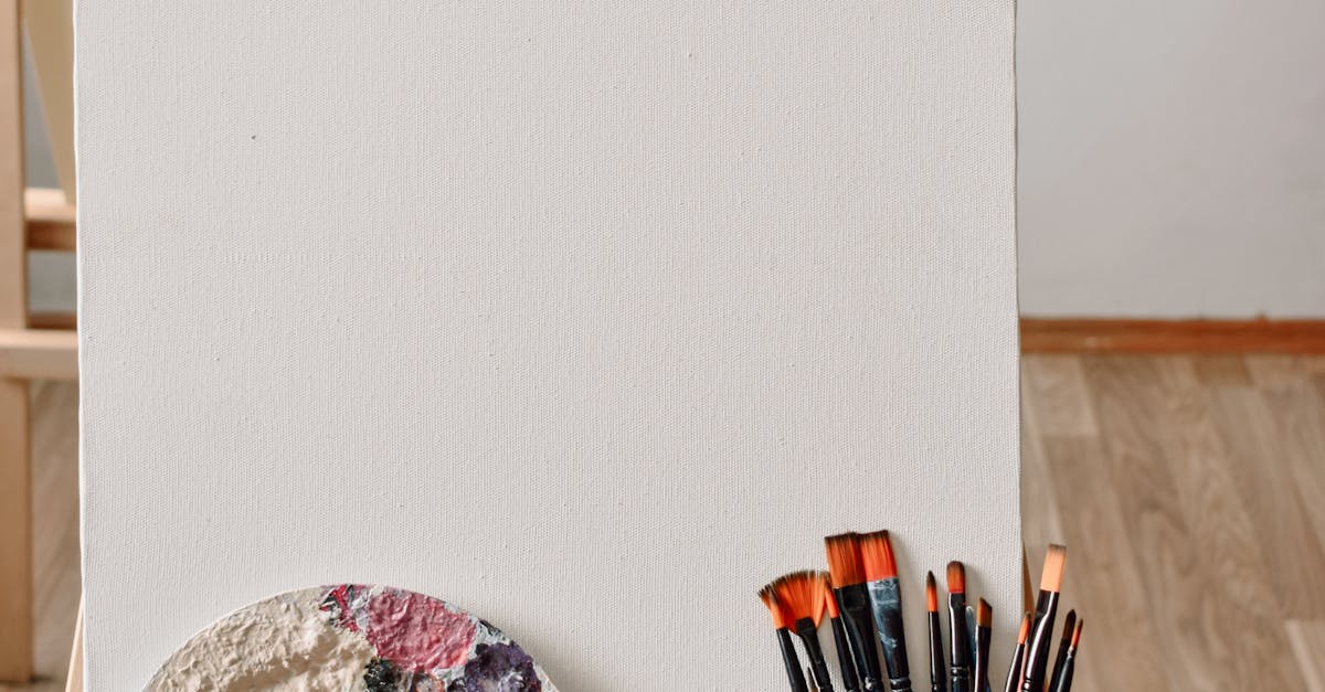 17 Essential Plans for Work-From-Home Painters: Mastering Oil Painting, Watercolors, and Support Techniques